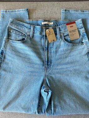 NEW Women's Levi's High Waisted Mom Jeans, Blue, Size 30, 31, 32